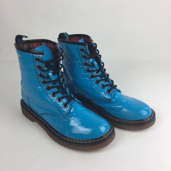 aqua combat boots